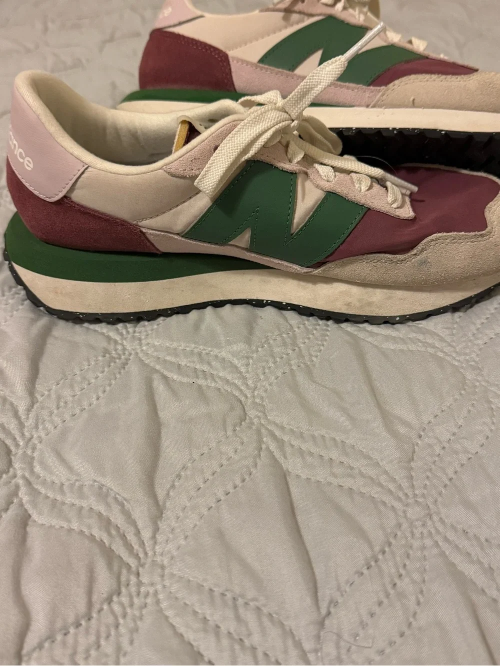 New Balance 237 Sneakers Womens 8.5 Burgundy Green Retro Colorblock WS237DP